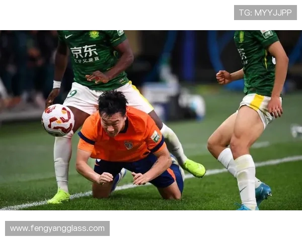 高温下的钢铁防线！亚泰客场逼平三镇 保级路上抢下关键一分